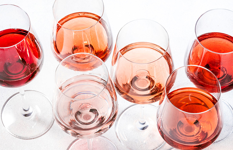 différentes nuances de vin rosé